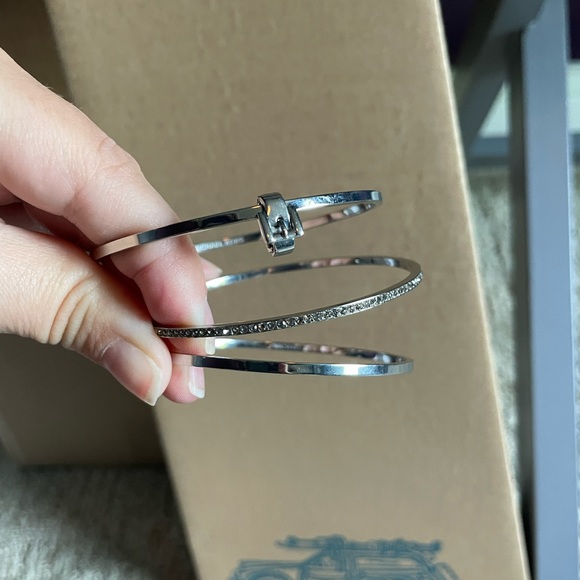 Michael Kors three silver bangles with buckle and rhinestones bracelet - Picture 5 of 6